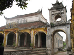 Đền thờ Triệu đà và Phu nhân người Việt ở Đồng Xâm (Kiến Xương, Thái Bình)